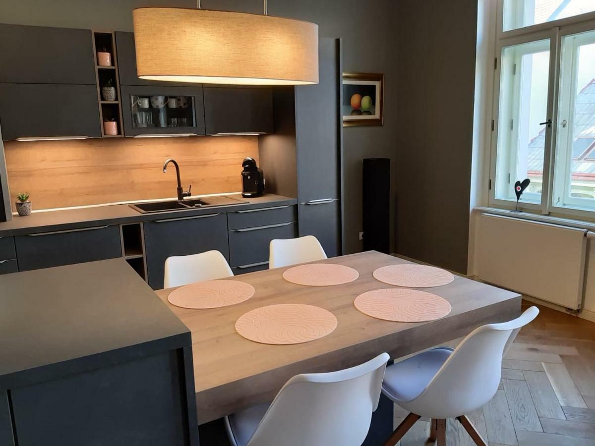 Apartamento White Gardens Praga